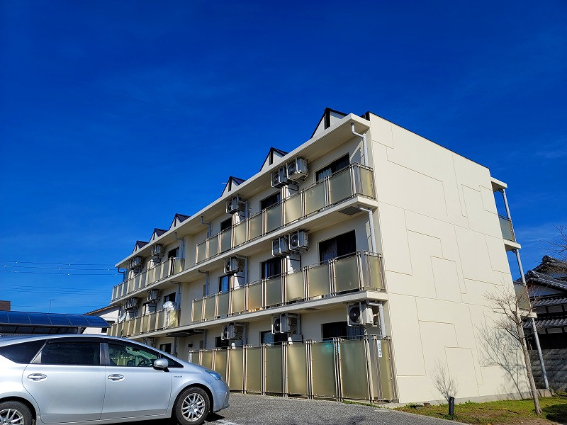 彦根市尾末町の賃貸マンションの外観