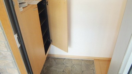 メルベーユＫの玄関|下駄箱付きです。