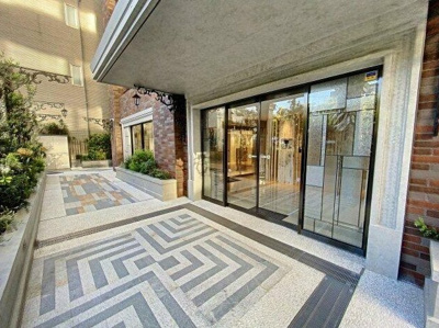 【エントランス】 | バースシティ横浜大通り公園 | 清潔なエントランスです