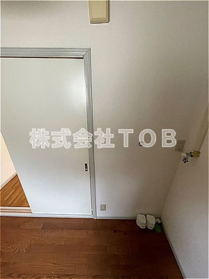 【その他】 | ハイツプリズムB棟 | 冷蔵庫置き場　洗濯機置き場※クリーニング中の写真
