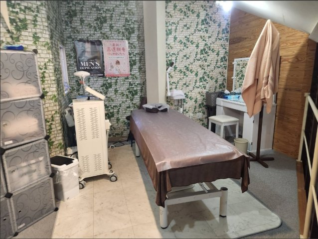 【内装】 | DEGUCHI UMEDAビル | メゾネット上階の利用中写真