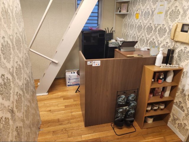 【内装】 | DEGUCHI UMEDAビル | 利用中の店内