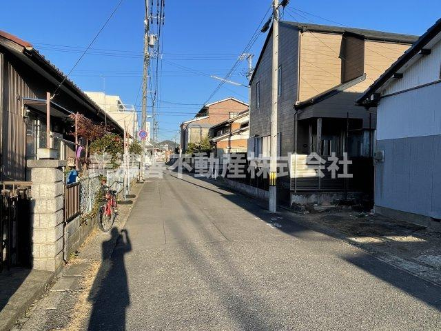 ６０５０３　岐阜市島田中町土地の前面道路含む現地写真
