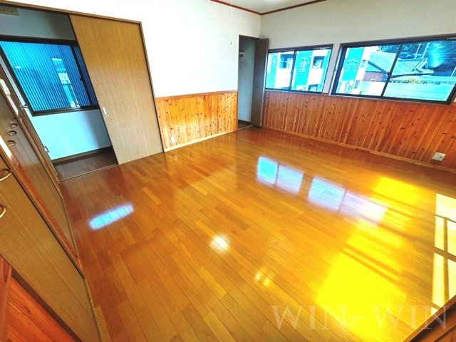 山田町借家の寝室
