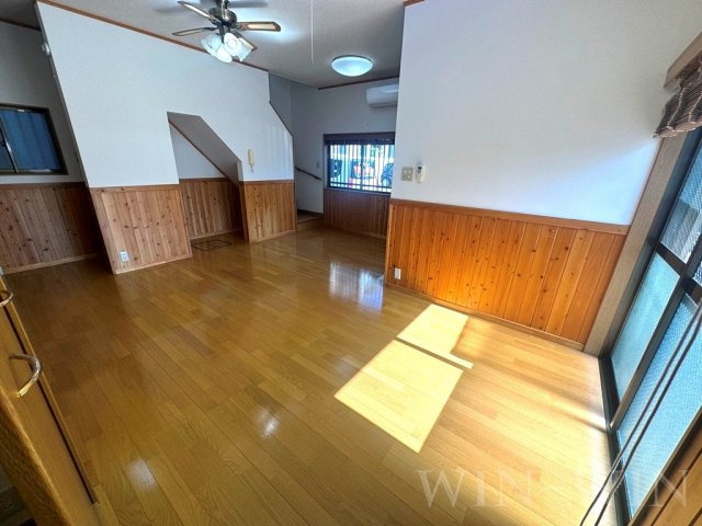 山田町借家の居間・リビング