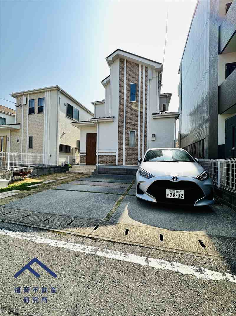 筑紫野市湯町１丁目　戸建ての駐車場