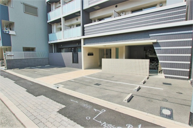 エルシオンの駐車場