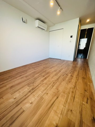 仲介手数料0円！！quador今池EASTの居間・リビング