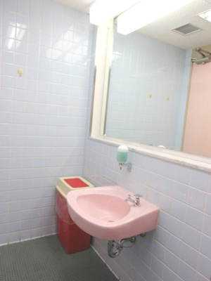 【洗面所】 | 海岸通の事務所物件 | 女性用