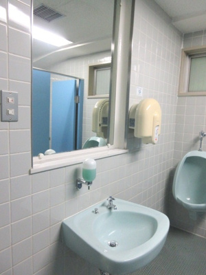 【洗面所】 | 海岸通の事務所物件 | 男性用