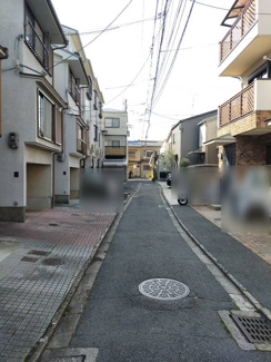 【前面道路含む現地写真】
