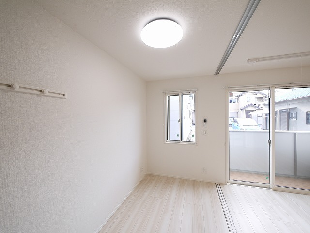 Nexus山中の寝室|落ち着いた色調の寝室です