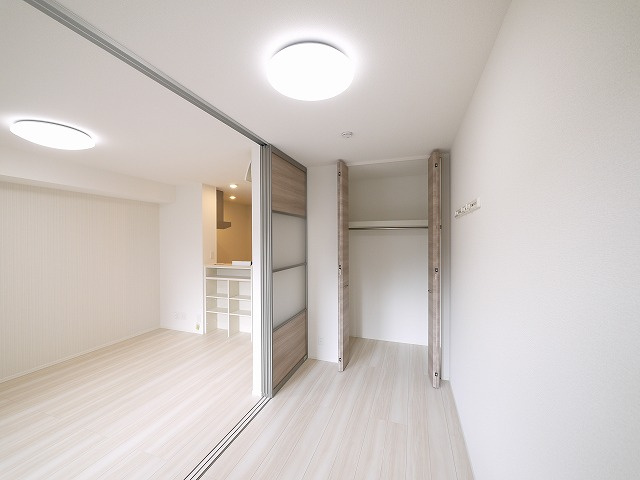 Nexus山中の寝室|落ち着いて過ごせるお部屋なので、寝室にいかがでしょうか