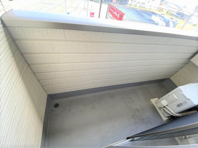 エストポミエBのバルコニー