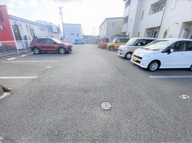 エストポミエBの駐車場