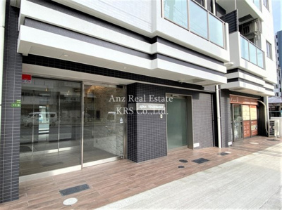 【エントランス】 | KONA天神橋 | エントランス部分です♪非接触式内部駐輪場の入り口があります！