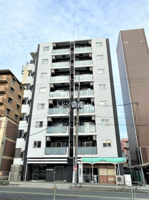 【外観】 | KONA天神橋 | タイル張りがオシャレな外観♪目の前にはバス停があります♪