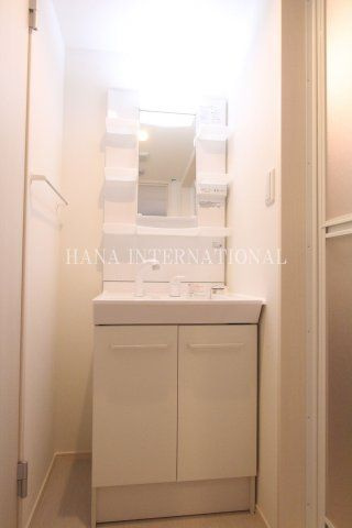 リブリ・坂下の洗面所