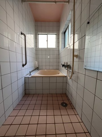 平尾1丁目テラスハウスの浴室