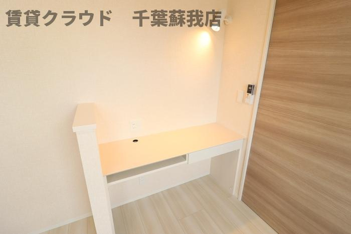 サニーリヴＦの洋室|ワーキングスペースも便利です！