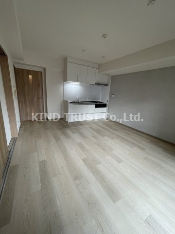 レジディア西天満の居間・リビング|こちらのリビングで趣味の時間をお楽しみください