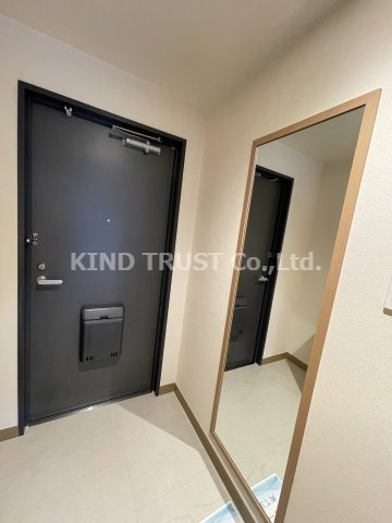 レジディア西天満の玄関|明るい玄関です