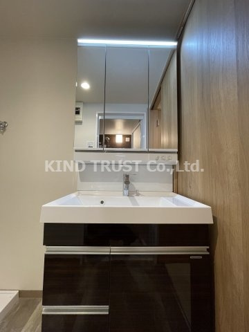 レジディア西天満の洗面所|洗面所です