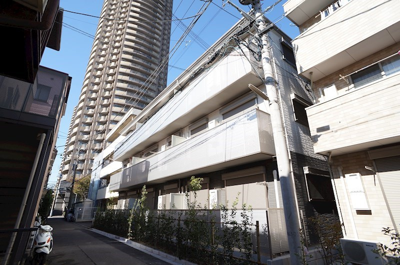 アベリア西大島の外観