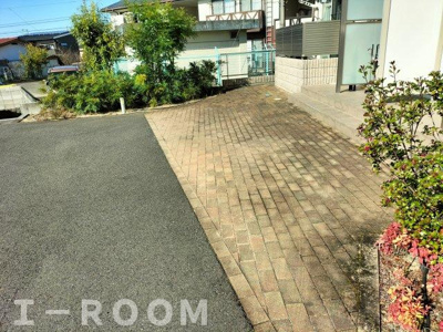 【エントランス】 | プレミアス東野