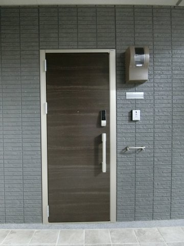 グリーンガーデンの玄関