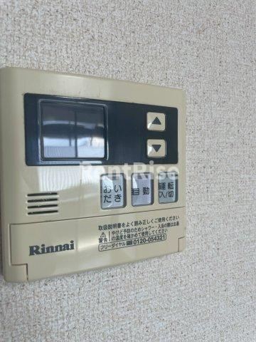 オウクレスト川添の駐車場