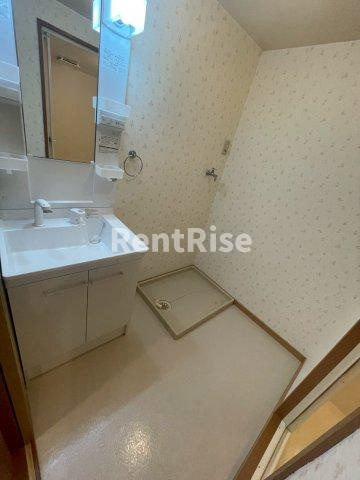 オウクレスト川添の浴室