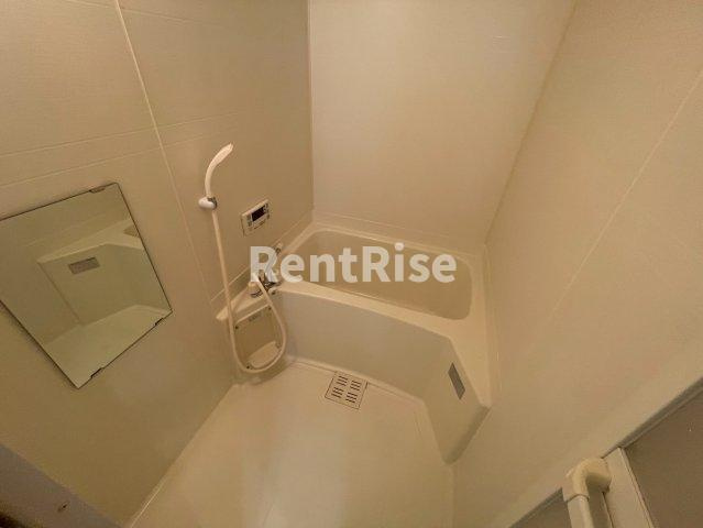 オウクレスト川添のトイレ