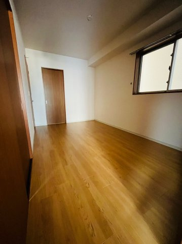 仲介手数料0！！Gramercy Shirakawa Koenの居間・リビング