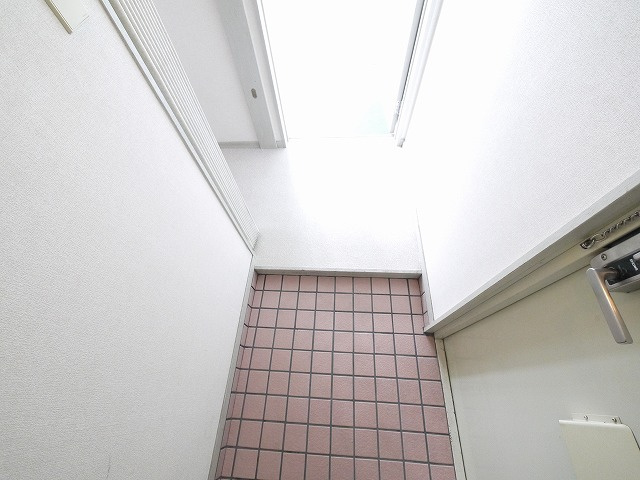 メゾンヒグチの玄関|ゆったりとした玄関です
