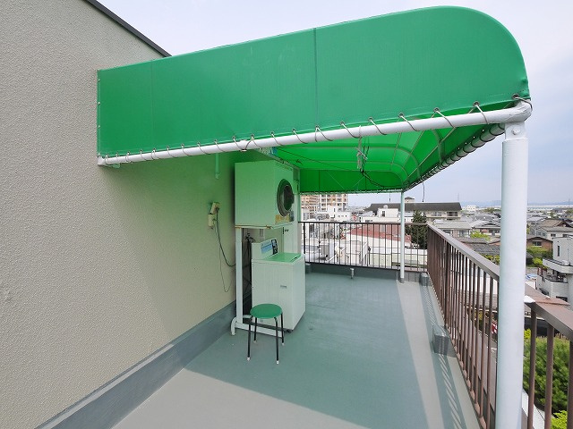 メゾンヒグチのその他共用部分|洗濯機あります