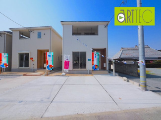 【駐車場】 | 【駐車スペース】
日々の暮らしにマイカーが必要。そんな方は物件の購入条件に駐車場は必須です。通勤に、家族のお迎えに、お買物に、おでかけに、クルマライフを楽しみたい方に。