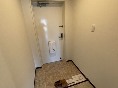 【玄関】 | ラテラス服部