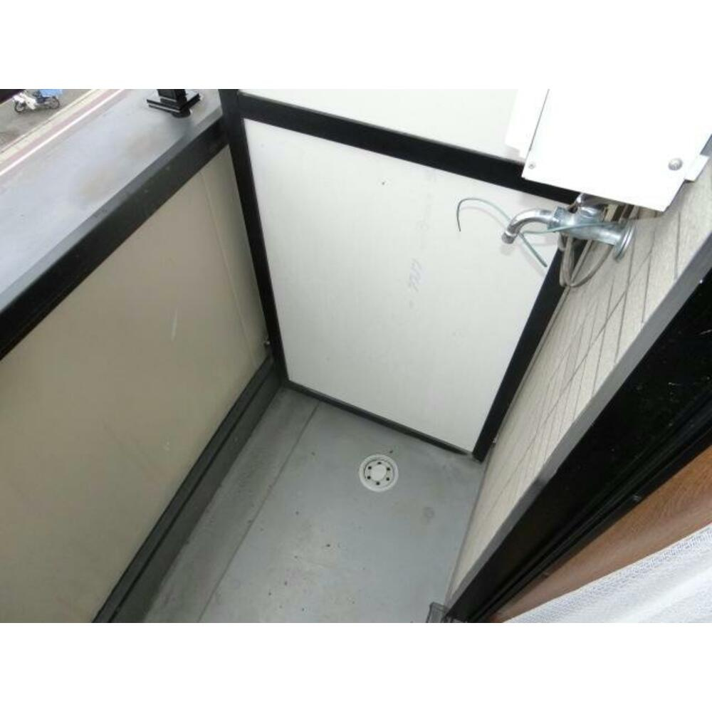 熊本市中央区新屋敷２丁目のアパートのバルコニー