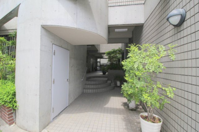 【エントランス】 | Ｔ－ＣＯＵＲＴ