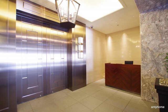 グランフロント大阪オーナーズタワー　仲介手数料無料のエントランス