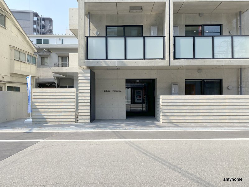 Urbex Tenroku　仲介手数料無料のエントランス