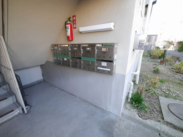 東垂水南1号棟のエントランス