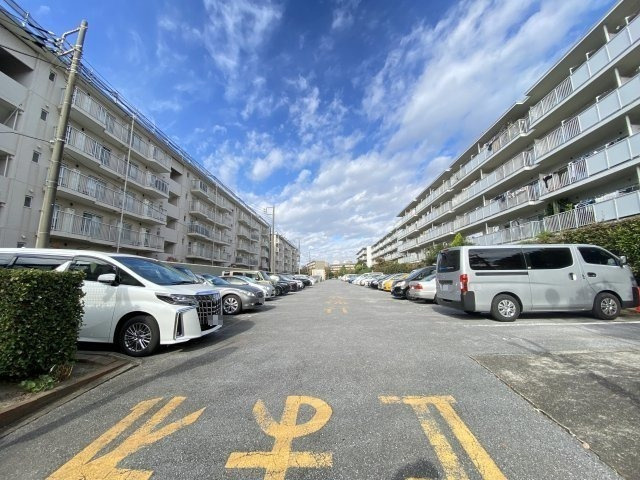 人気の平面駐車場【月額5,000円】
