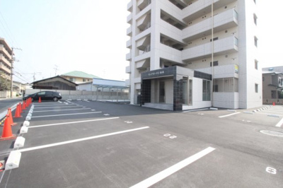 【駐車場】 | ピュアガーデン新保 | 駐車場台数豊富です★