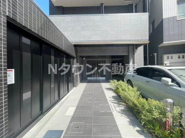 【エントランス】 | プレサンスTHE高岳 | 清潔なエントランスです
