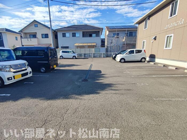 【駐車場】 | アランシア　A棟