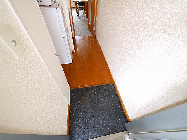 レオパレスＴｏ２の玄関|毎日通る玄関はこちらです