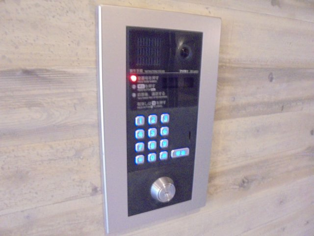 CRESENT　COURTのセキュリティ