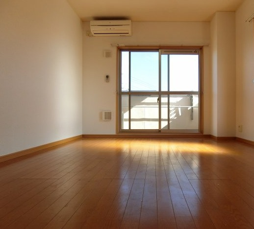 タカンドの居間・リビング